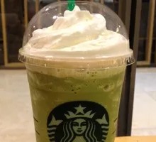 Vanilla Iced Latte Matcha Iced Latte