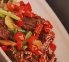 Stir-Fried Beef with Yellow Onion