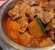Stewed Beef Brisket in Small Pot
