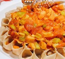 Five-Tomato Sauce over Buckwheat Noodles