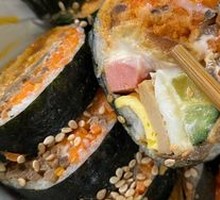 Crispy Egg Yolk Pork Floss Seaweed Rice Roll