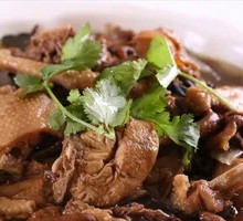 Chicken Stewed with Mushrooms