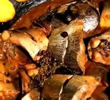 Stewed Fish with Corn Cake in Iron Pot