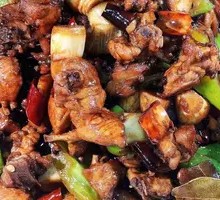 Stir-Fried Chicken with Sauce