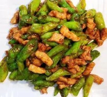 Stir-Fried Pork with Green Chili