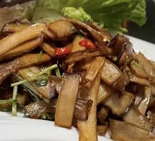 Stir-Fried Mushroom with Meat