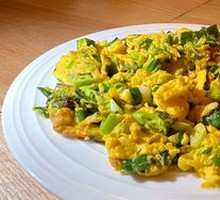Scallion stir-fried with farm eggs