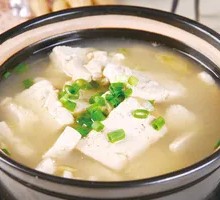 Braised Fish Dumplings in Clay Pot