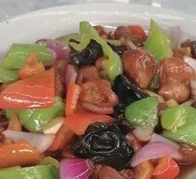 Braised Pork Intestines in Clay Pot