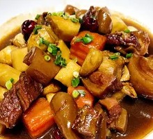 Braised Donkey Shank in Red Sauce