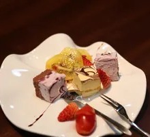 Desserts & Fruit Platter