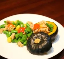 Stir-fried Organic Green Beans with Lily and Ginkgo in Olive Oil