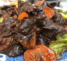 Stir-fried Pork with Mountain Mushrooms