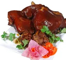 Braised Pork Elbow in Soy Sauce