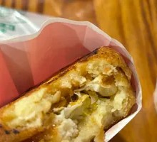 Sauce-Flavored Egg and Meat Burger