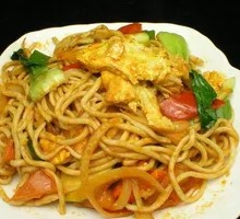 Tomato and Egg Fried Noodles