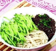 Zhajiangmian