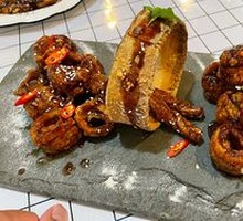 Crispy pancakes with hairtail fish