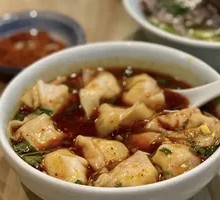 Spicy Oil Dumplings