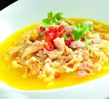 Sour Soup with Beef and Enoki Mushrooms
