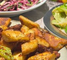 Crispy Naan Stir-Fried with Grilled Meat