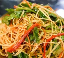 Dried Rice Noodles with Tofu Threads