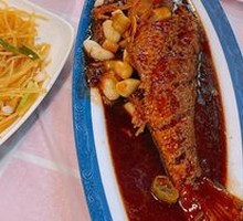 Braised Yellow Croaker with Garlic