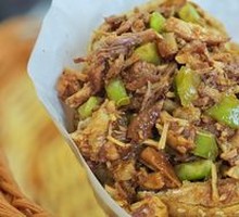 Braised Pork in Flatbread