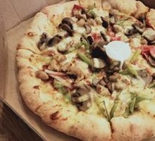 Super Deluxe Pizza