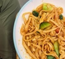 Tomato and Egg Fried Noodles