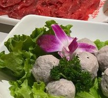 Hand-Hammered Fresh Beef Balls