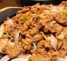 Beijing-style Grilled Meat on Iron Skillet