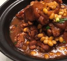 Braised Pork Tendons with Soybeans