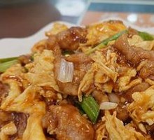 Sour Stir-Fried Egg with Wood Ear Mushrooms