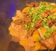 Stewed Goose in Iron Pot