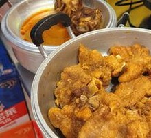 Braised Pig's Feet with Crispy Skin