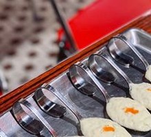 Crab Roe Fish Dumpling Flower