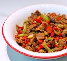 Stir-Fried Beef with Yellow Onion