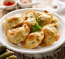 Leek and Vermicelli Pan-Fried Dumplings