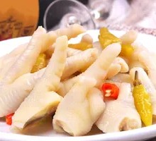 Sichuan-style Pickled Chicken Feet