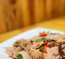 Fresh Bamboo Shoots with Sour Cabbage
