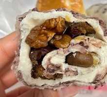 Belle Red Bean Roll