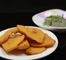 Fried Steamed Bread with Stinky Tofu Dip