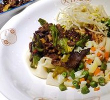 Stir-Fried Pork with Noodles