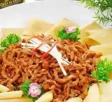 Beijing-style Shredded Pork in Soy Sauce