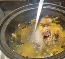 Huángshān Stone Ear Chicken Soup