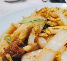 Stir-fried Napa cabbage with pork cracklings