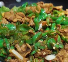 Stir-fried Pork with Long Green Chili Rice