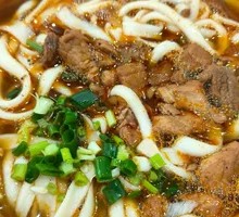 Braised Pork Noodles with Hand-cut Style