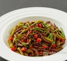 Sautéed Beef with Hangzhou Peppers